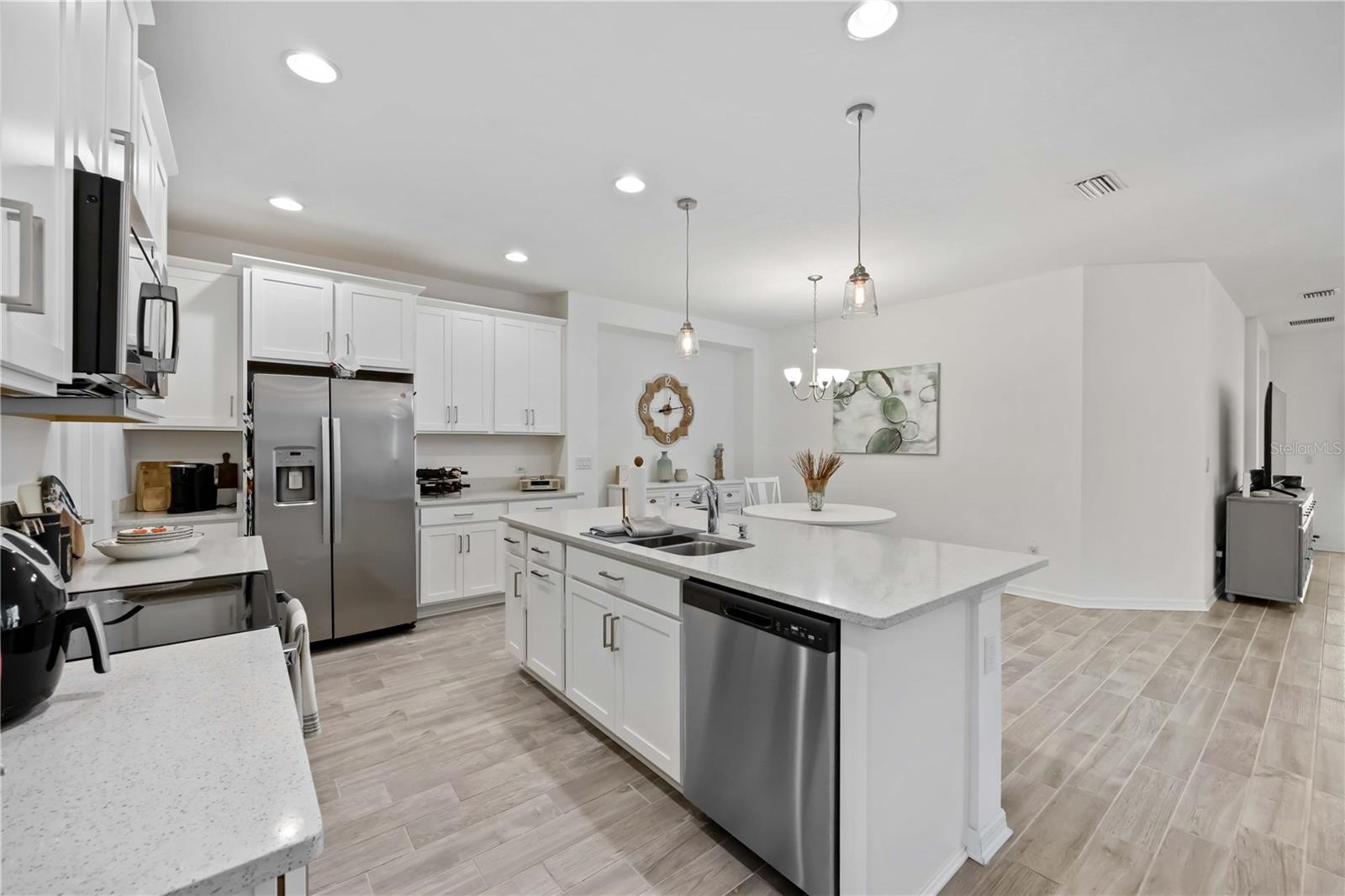 6081 AMBERLY DR, BRADENTON, FL — photo 3