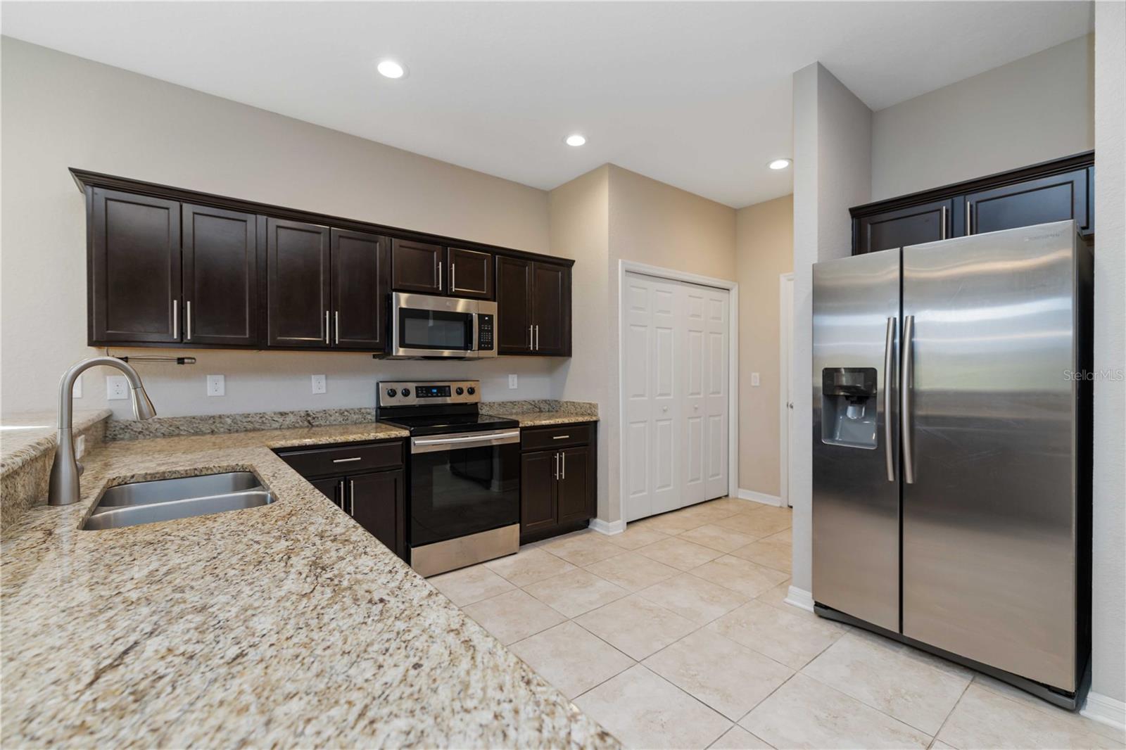 1218 GRANTHAM DR, SARASOTA, FL — photo 18