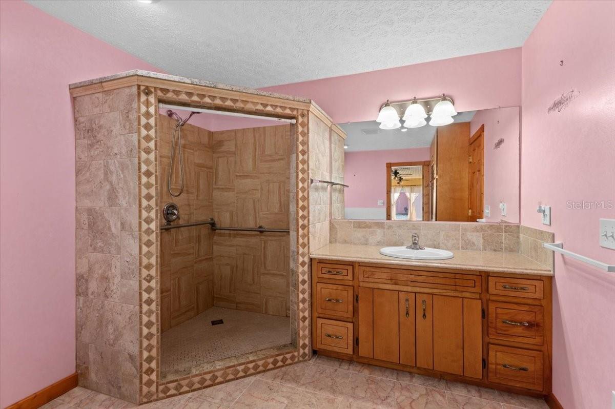 1560 INGRAM AVE, SARASOTA, FL — photo 22