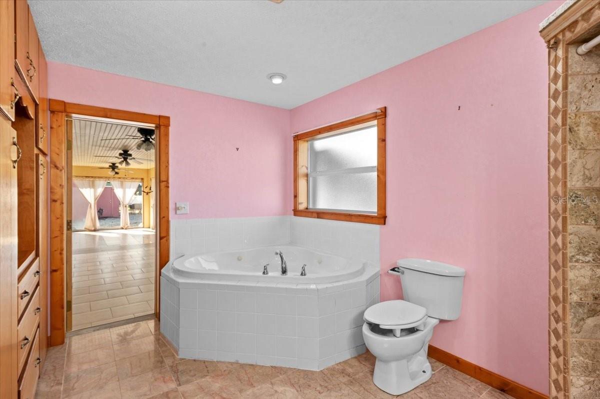 1560 INGRAM AVE, SARASOTA, FL — photo 23