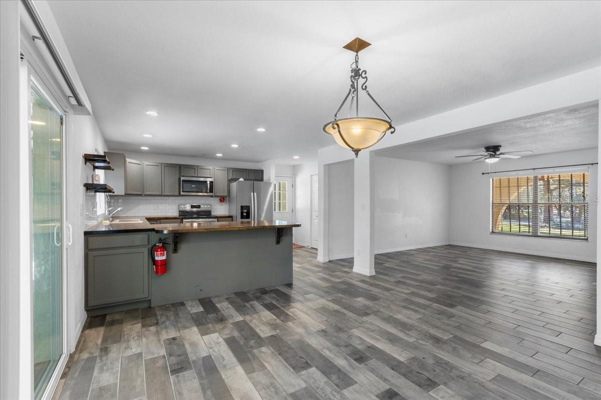 155 S COURT ST, BRONSON, FL — photo 22
