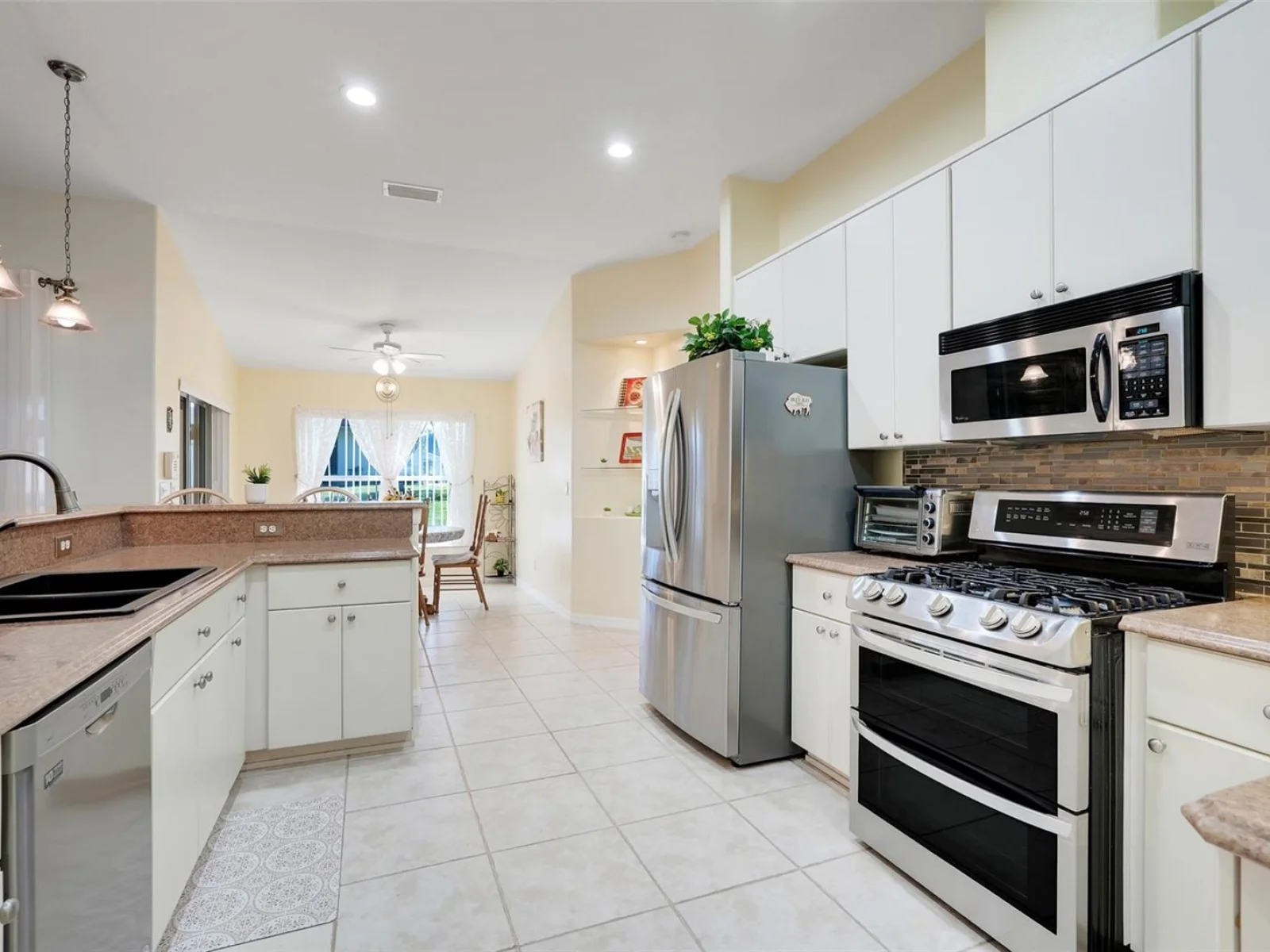 5304 FANTASY WAY, LEESBURG, FL — photo 11
