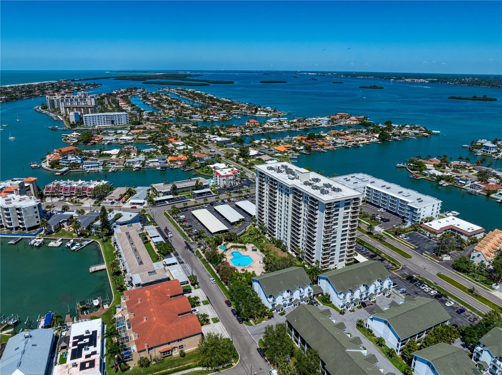 400 ISLAND WAY #901, CLEARWATER BEACH, FL — photo 33