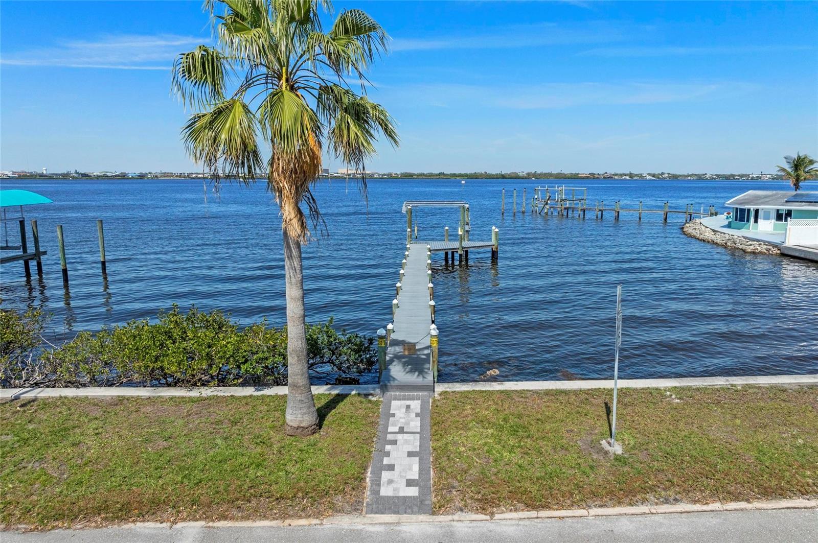 2014 RIVERSIDE DR E, BRADENTON, FL — photo 9
