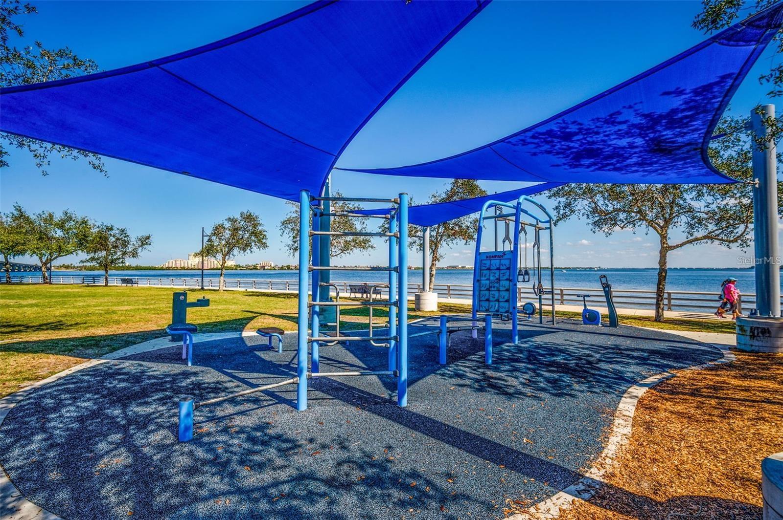 2014 RIVERSIDE DR E, BRADENTON, FL — photo 60