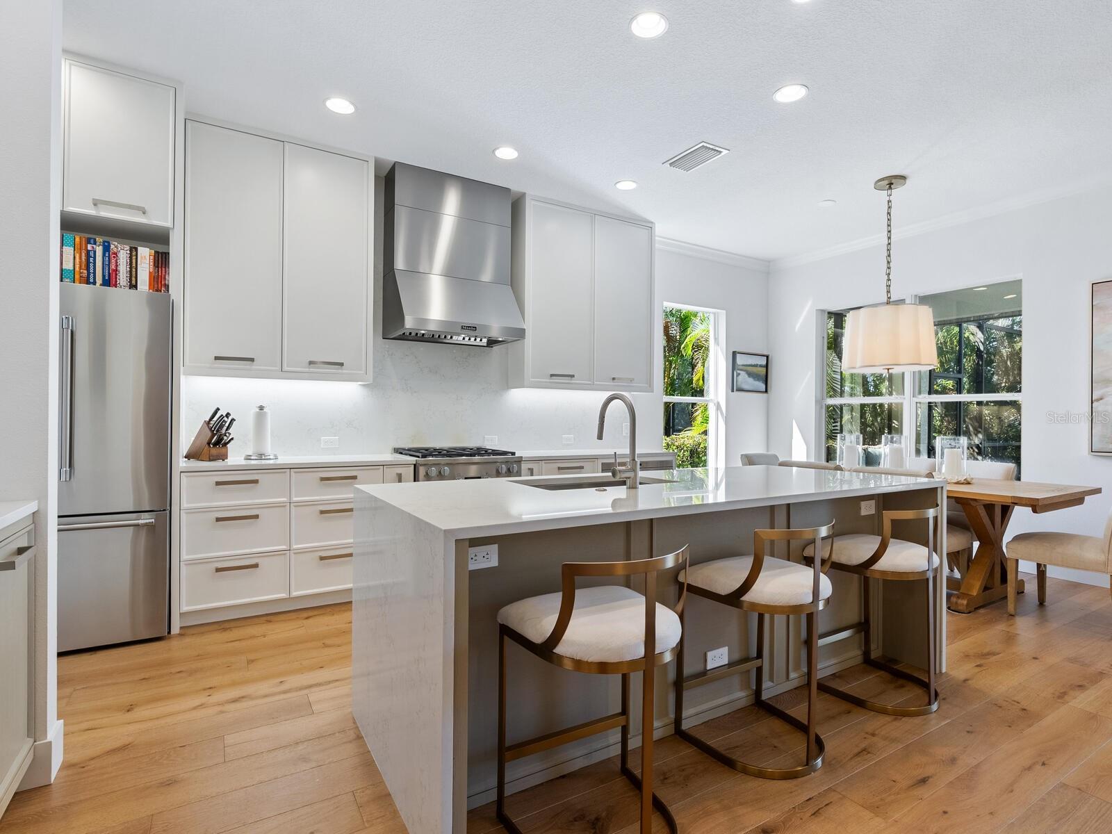 12129 THORNHILL CT, LAKEWOOD RANCH, FL — photo 9
