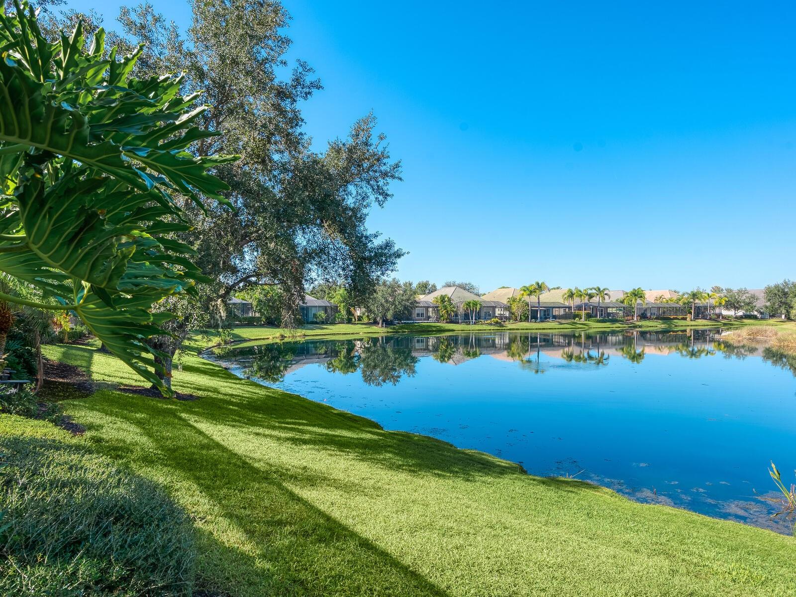 12129 THORNHILL CT, LAKEWOOD RANCH, FL — photo 31