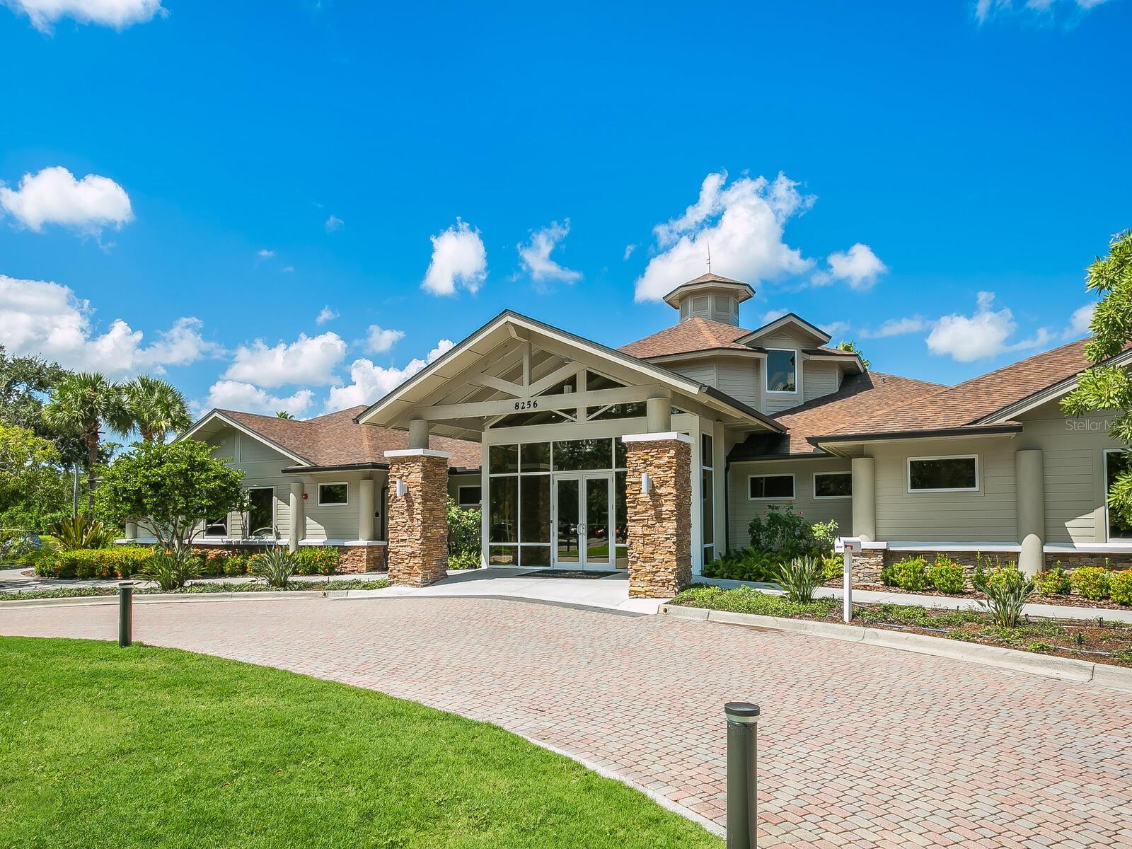 12129 THORNHILL CT, LAKEWOOD RANCH, FL — photo 38