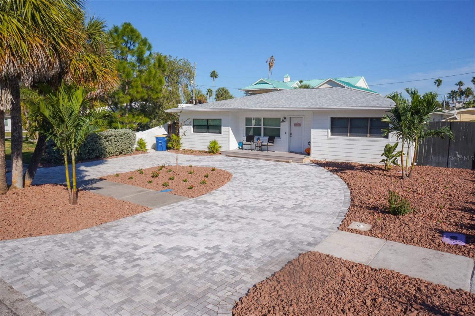929 LANTANA AVE, CLEARWATER BEACH, FL — photo 42