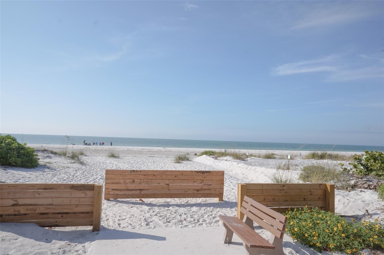 929 LANTANA AVE, CLEARWATER BEACH, FL — photo 3