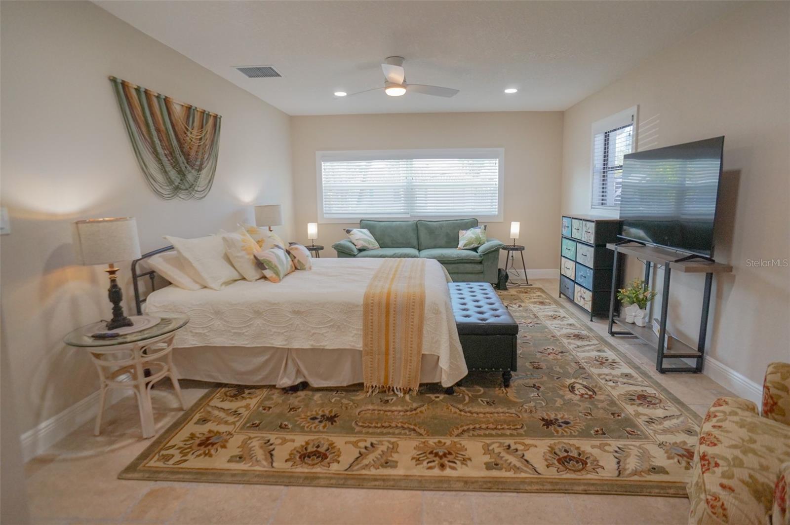 929 LANTANA AVE, CLEARWATER BEACH, FL — photo 16