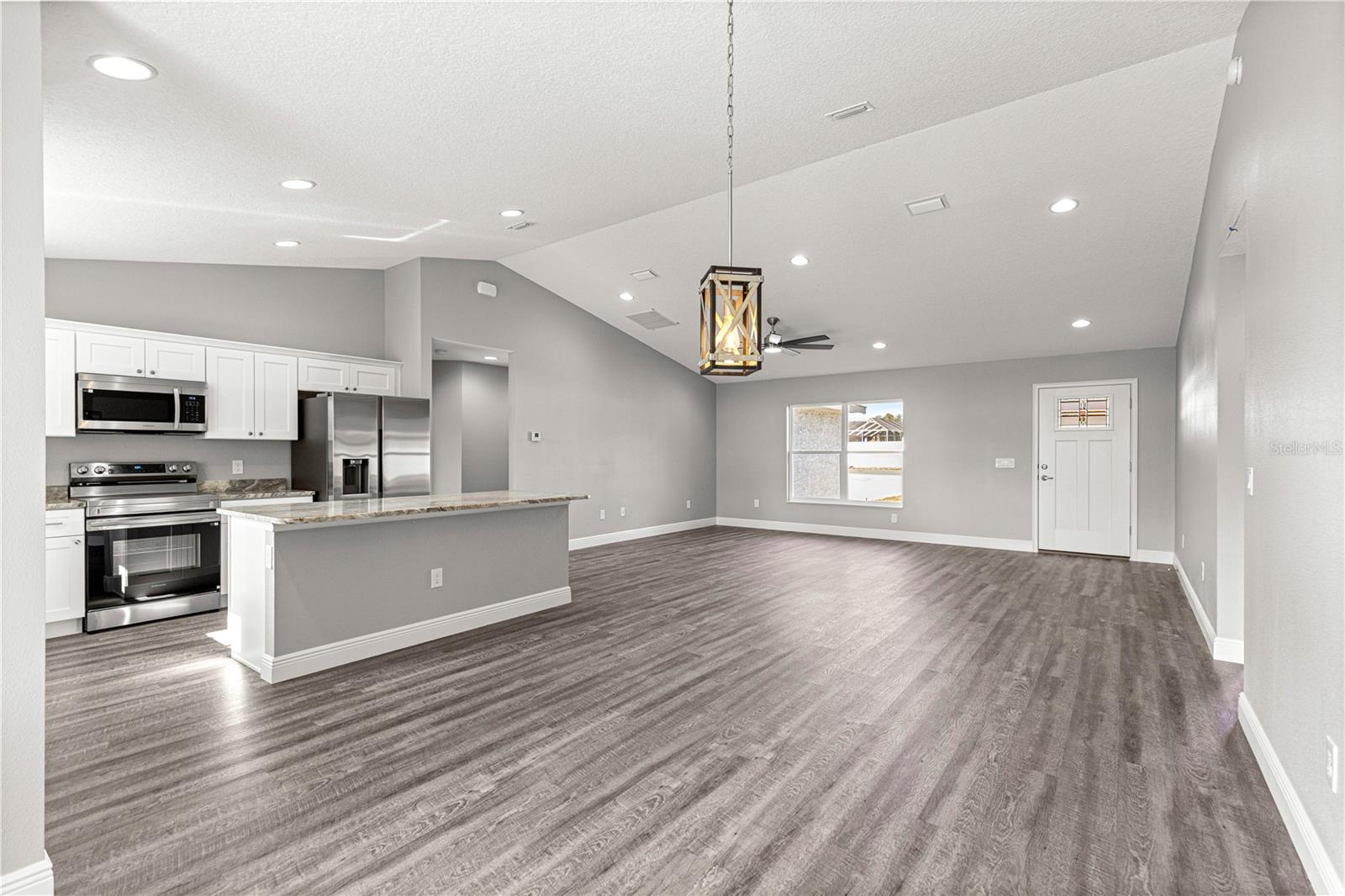 8276 SE 158TH ST, SUMMERFIELD, FL — photo 10