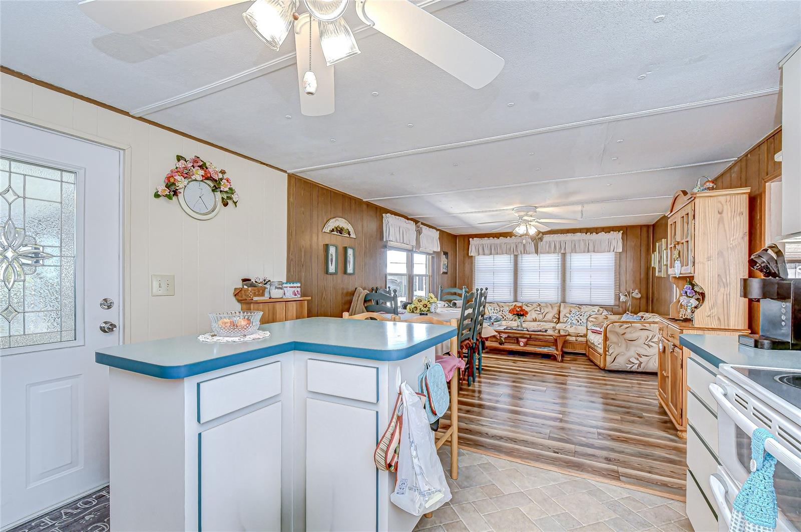 35132 ZEPHYR SHORES DR, ZEPHYRHILLS, FL — photo 18