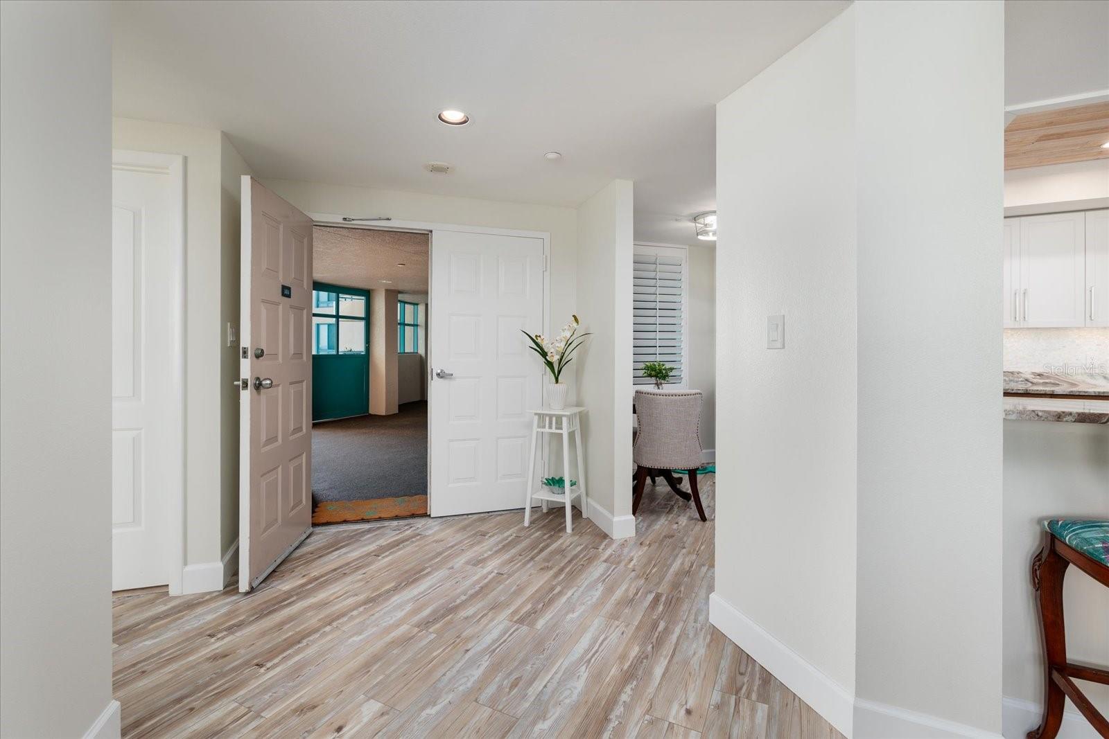 1520 GULF BLVD #1404, CLEARWATER BEACH, FL — photo 7