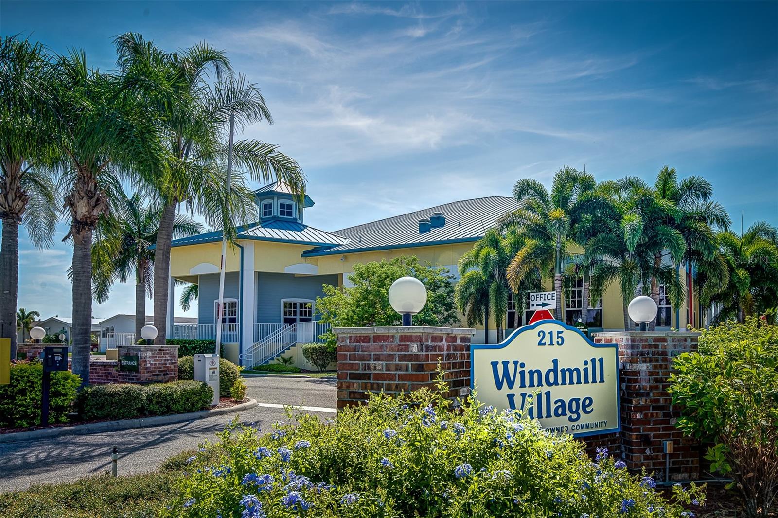 2 EMDEN CIR, PUNTA GORDA, FL — photo 5