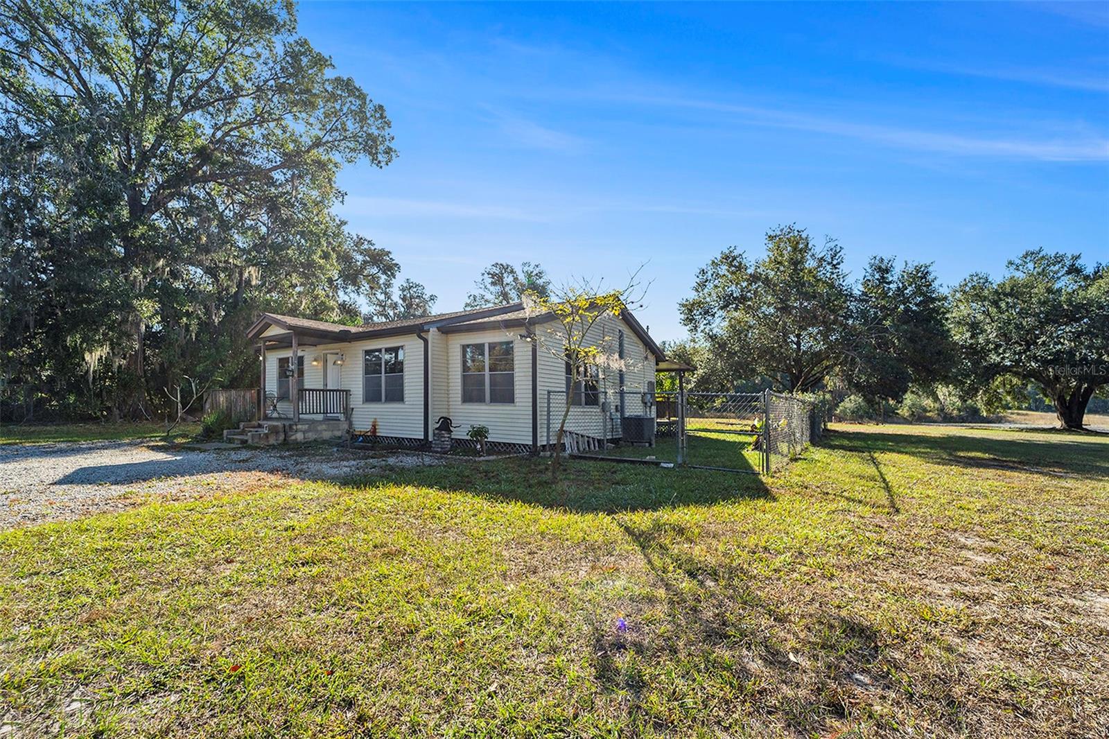 2215 WALLACE RD, LUTZ, FL