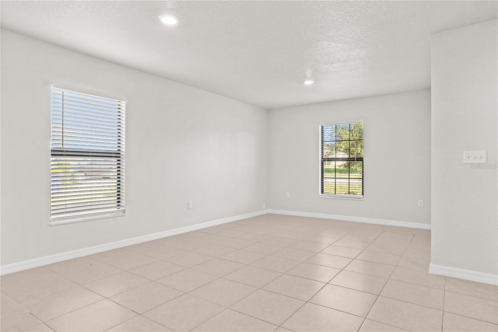1621 ORNE ST, MASCOTTE, FL — photo 10