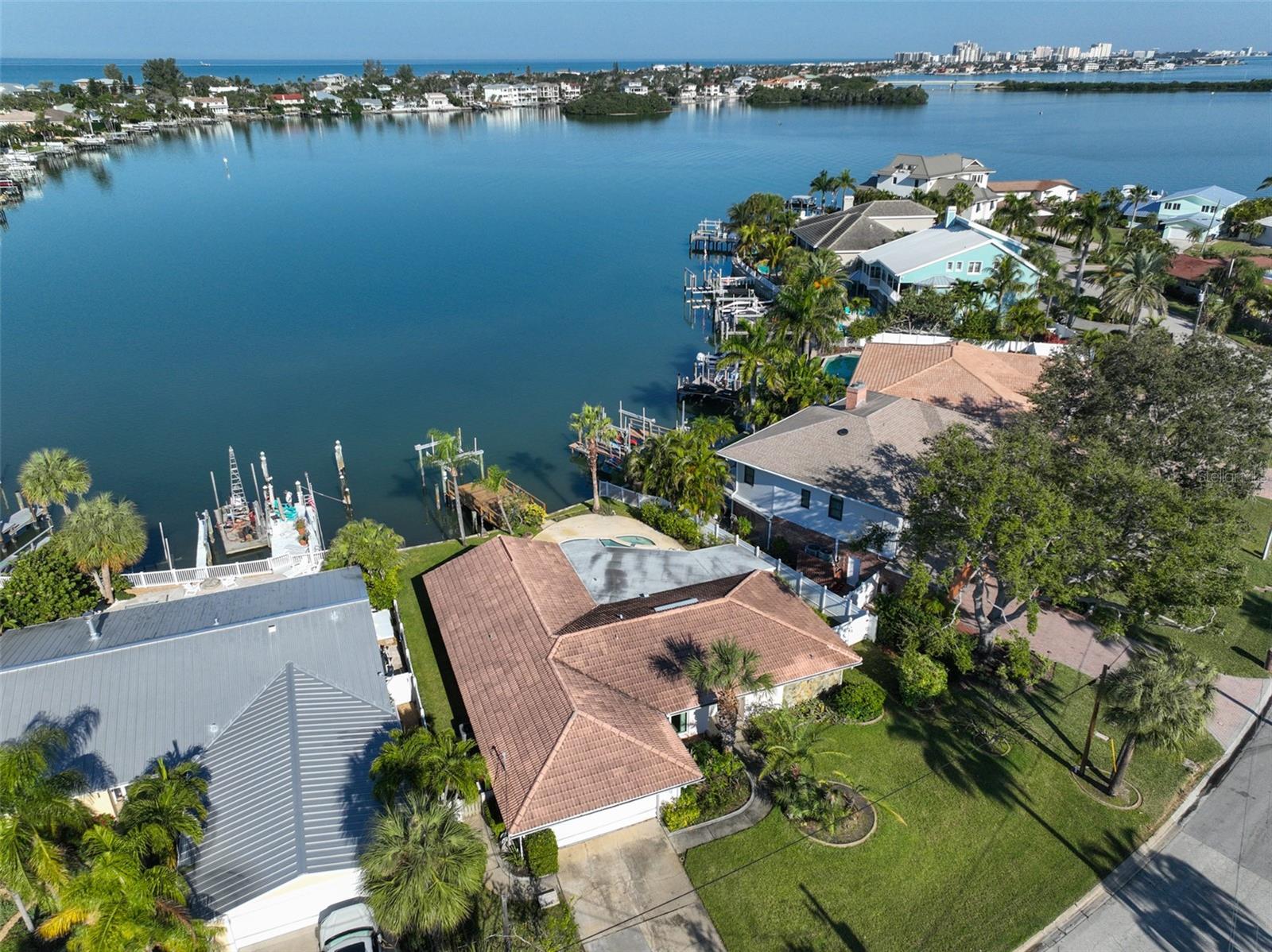 410 HARBOR DR N, INDIAN ROCKS BEACH, FL — photo 6