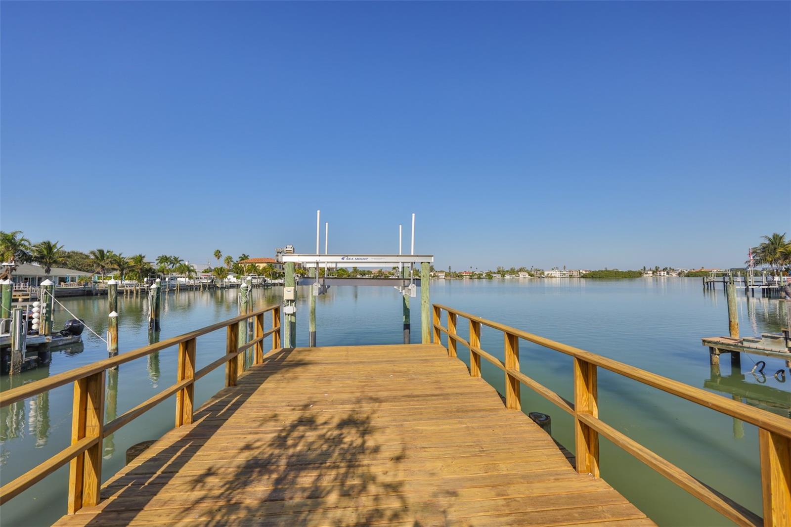 410 HARBOR DR N, INDIAN ROCKS BEACH, FL — photo 9