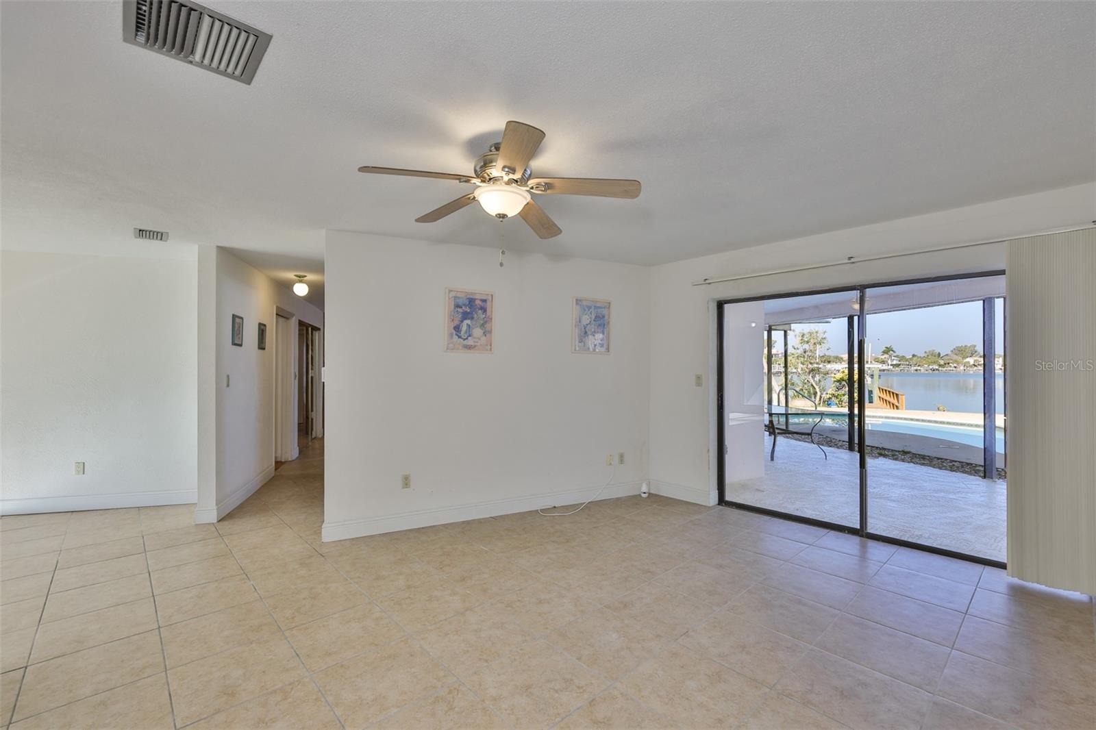 410 HARBOR DR N, INDIAN ROCKS BEACH, FL — photo 17
