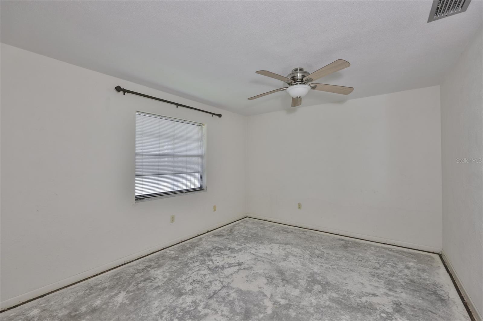410 HARBOR DR N, INDIAN ROCKS BEACH, FL — photo 34