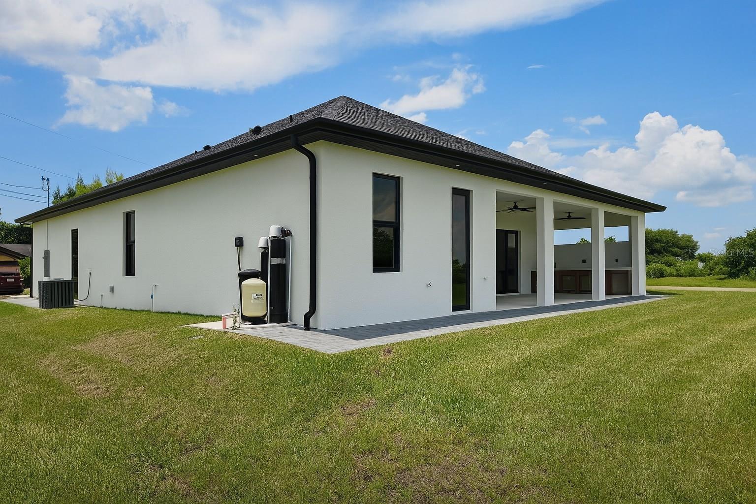 1321 NE 19 TER, CAPE CORAL, FL — photo 5