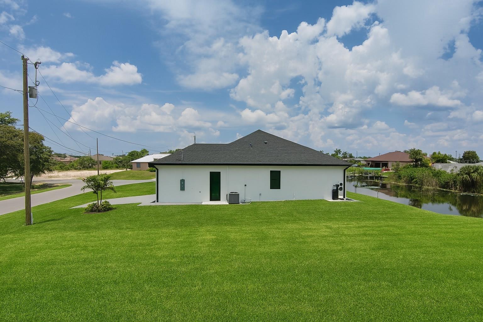 1321 NE 19 TER, CAPE CORAL, FL — photo 11