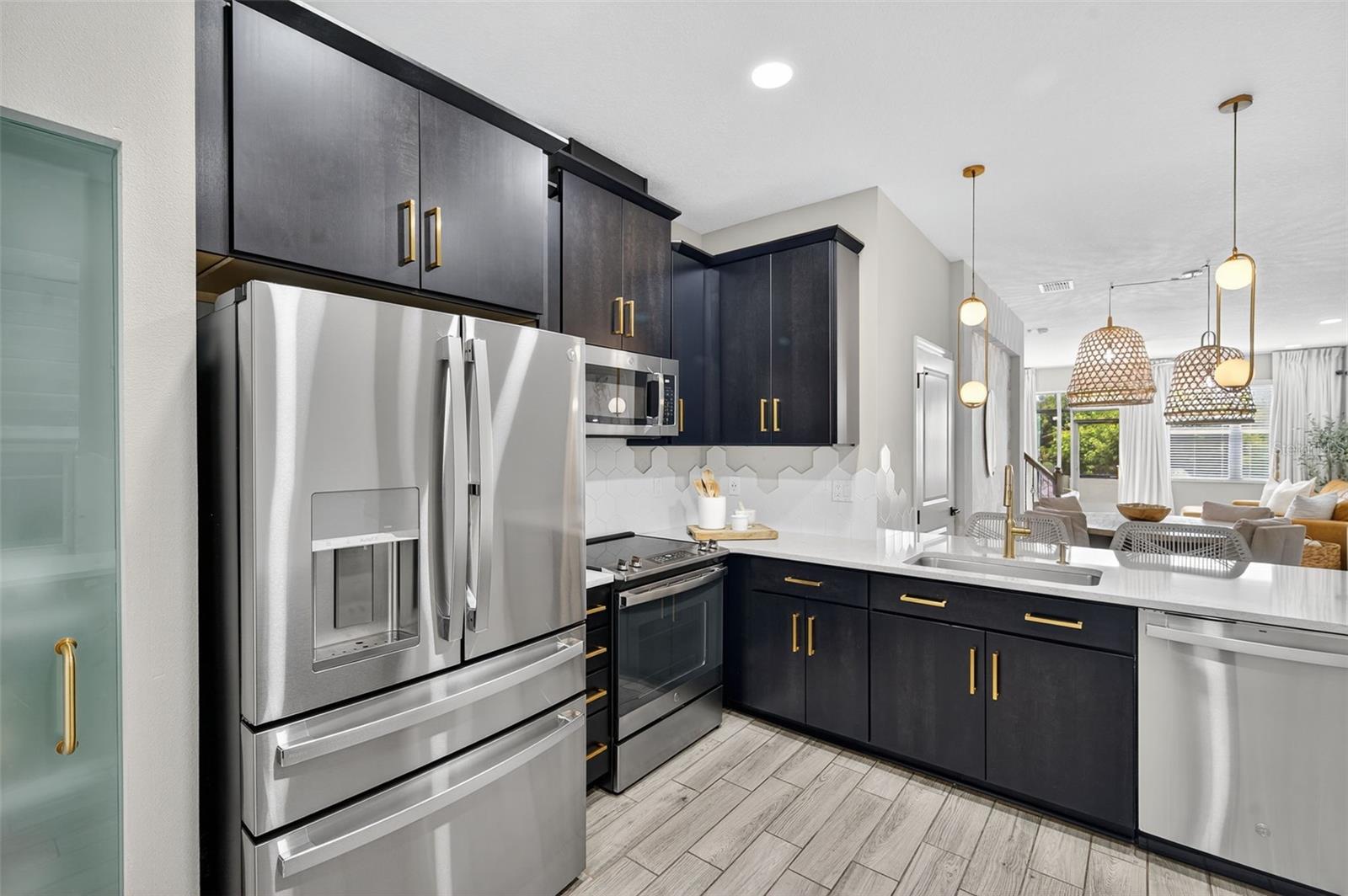 2419 FOGGY CREEK CIR, CLEARWATER, FL — photo 5