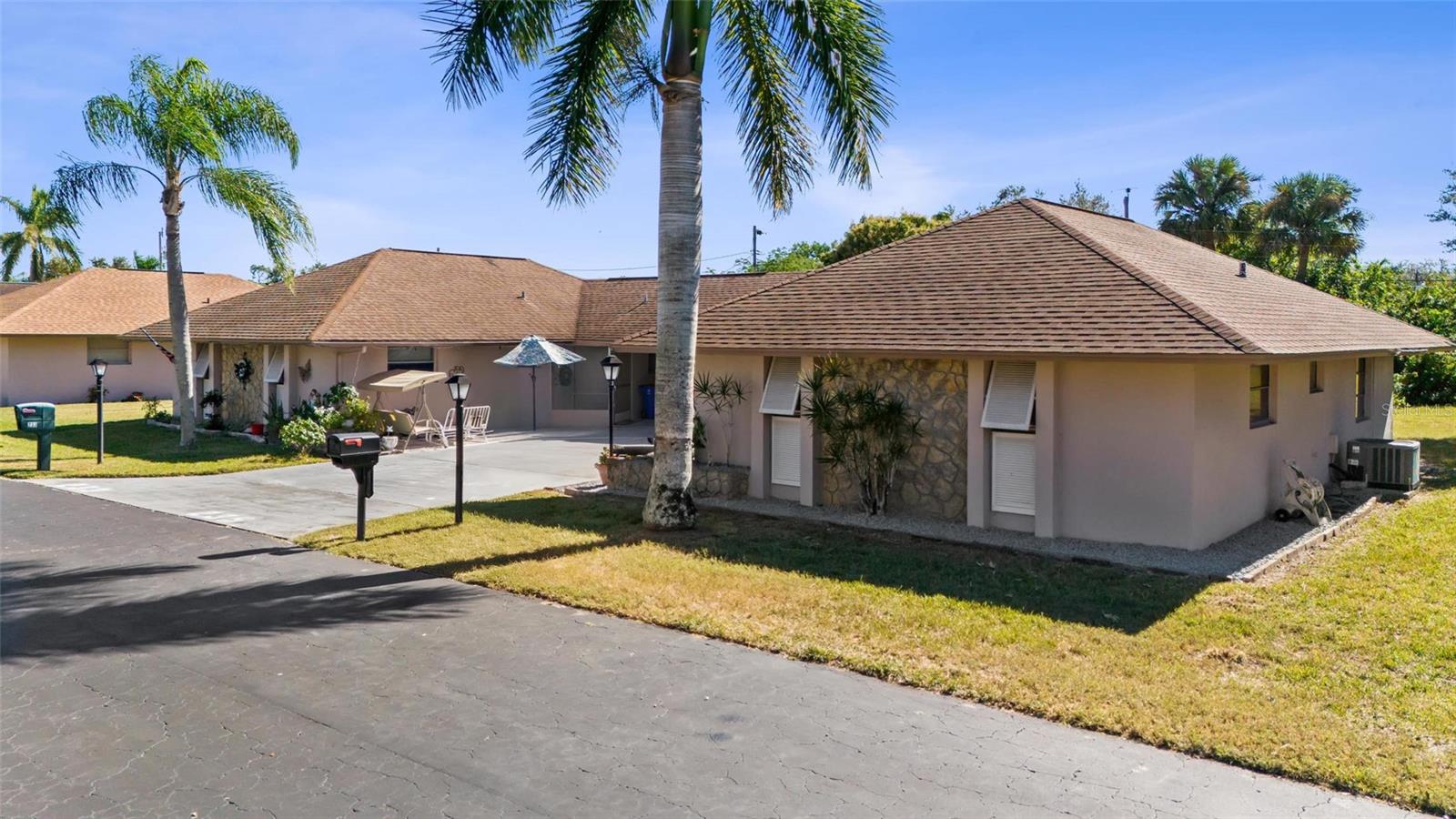 235 THISTLE CT, LEHIGH ACRES, FL — photo 2