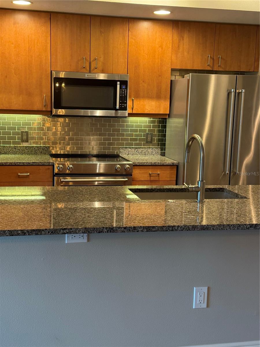 800 N TAMIAMI TRL #211, SARASOTA, FL — photo 4