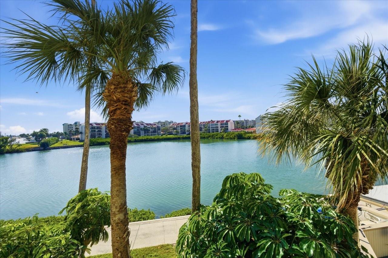 7400 SUN ISLAND DR S #202, SOUTH PASADENA, FL