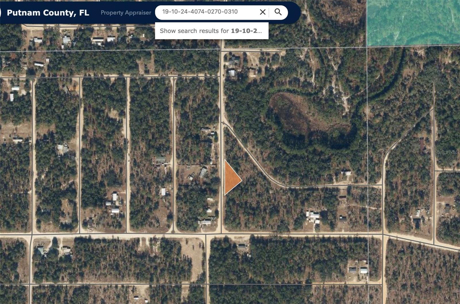 110 LAKEVIEW WAY, INTERLACHEN, FL