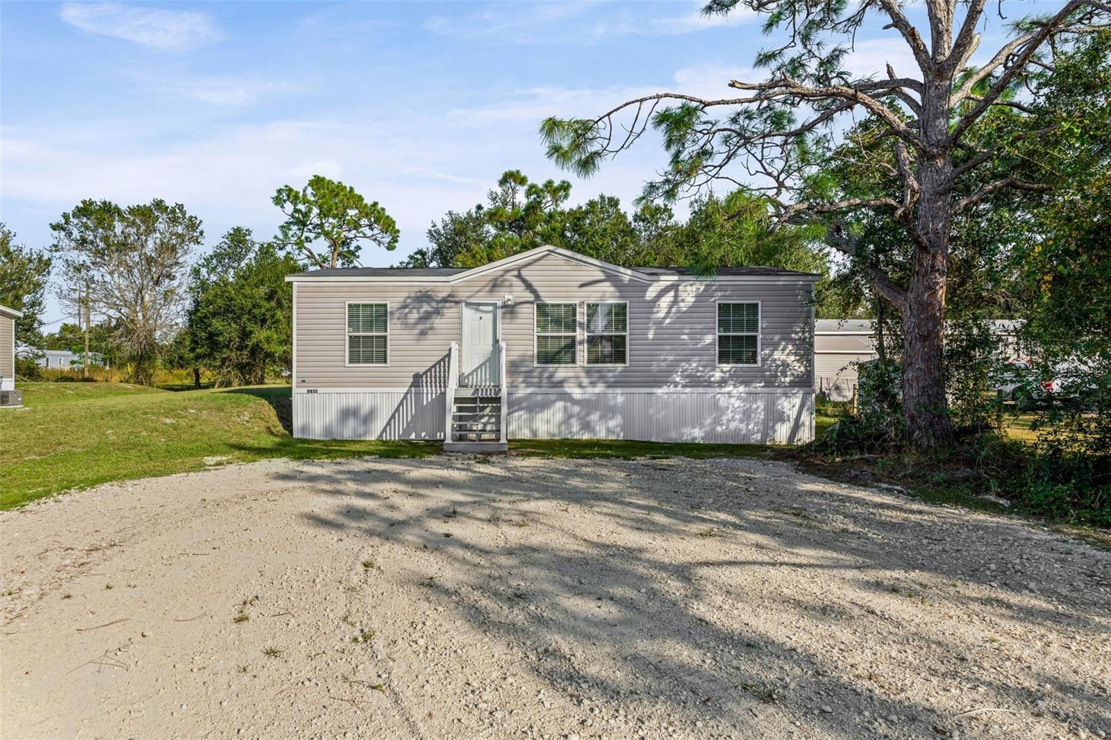 8432 SWEDEN BLVD, PUNTA GORDA, FL — photo 2