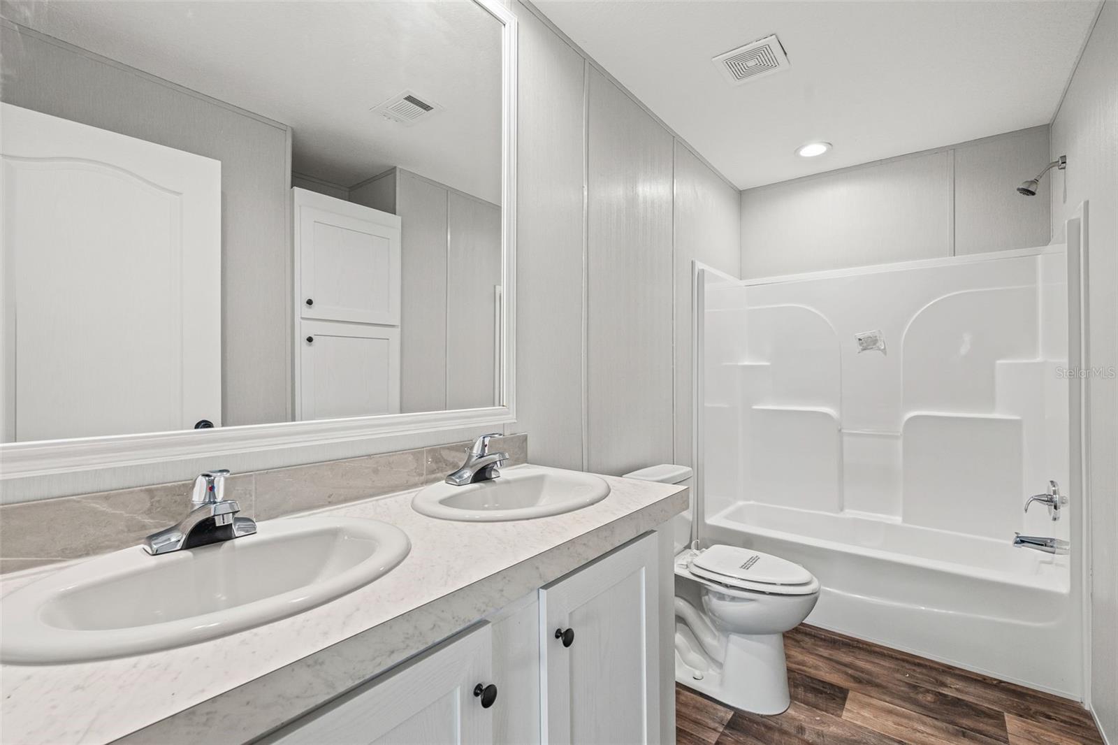 8432 SWEDEN BLVD, PUNTA GORDA, FL — photo 13