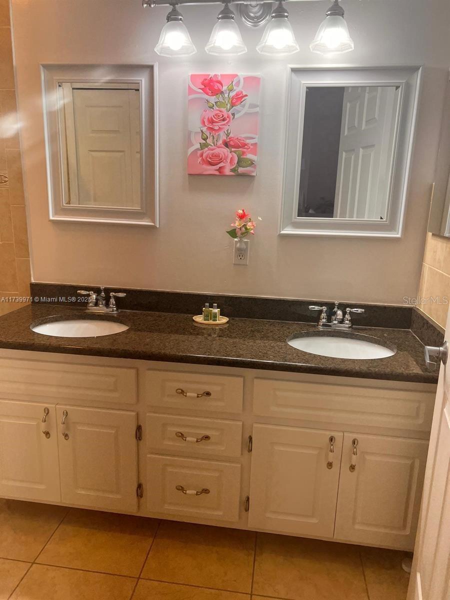 713 5TH AVE, LEHIGH ACRES, FL — photo 35