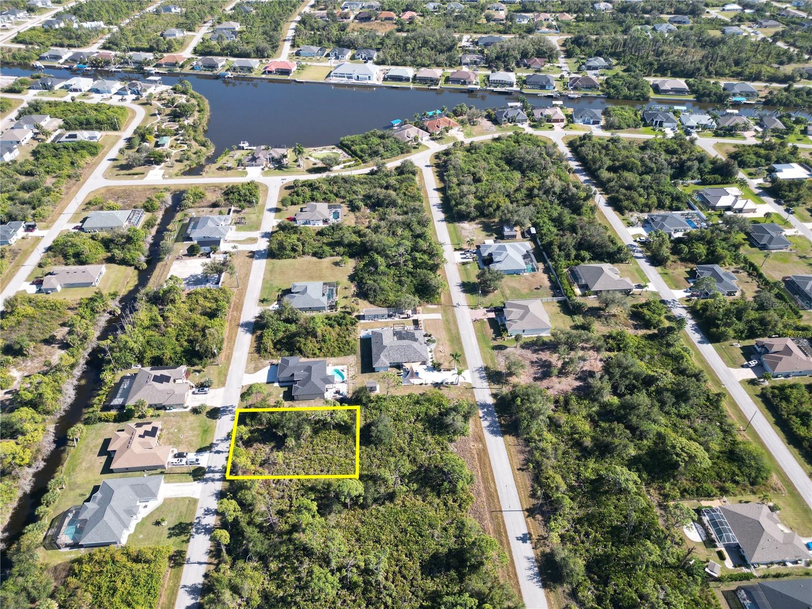 13417 YAGER LN, PORT CHARLOTTE, FL