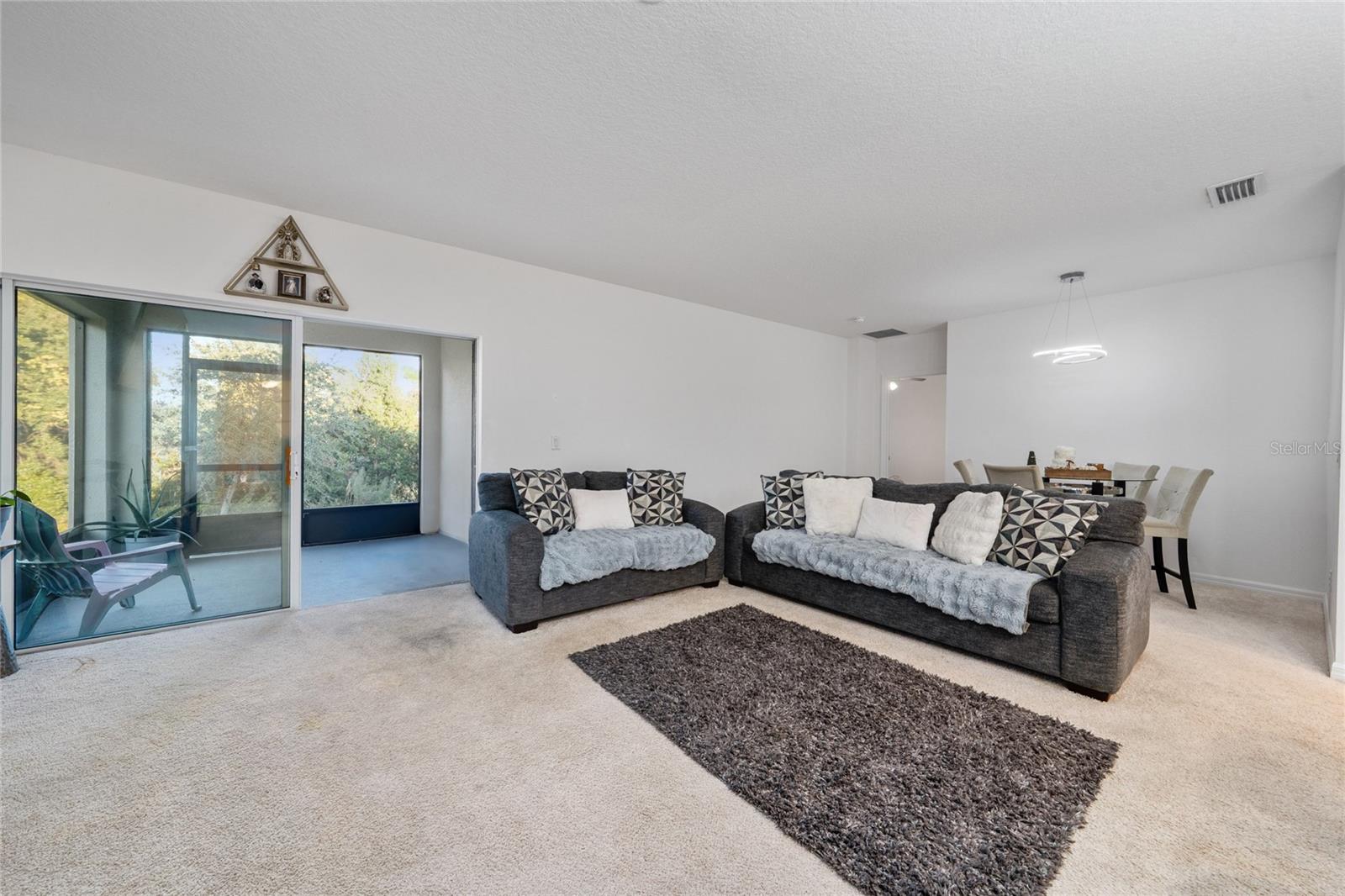 669 JUPITER BEACH RD, GROVELAND, FL — photo 9