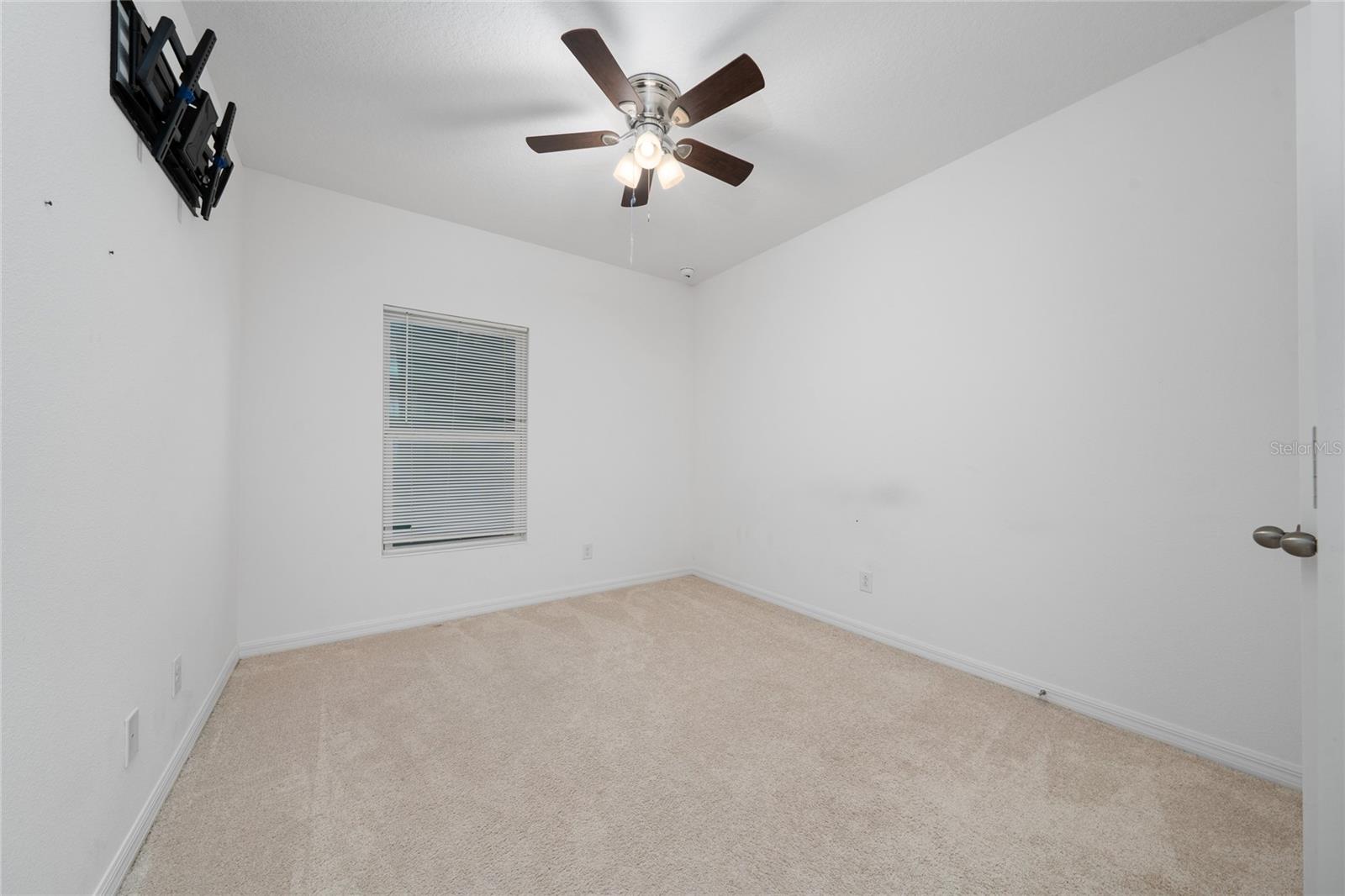 669 JUPITER BEACH RD, GROVELAND, FL — photo 37