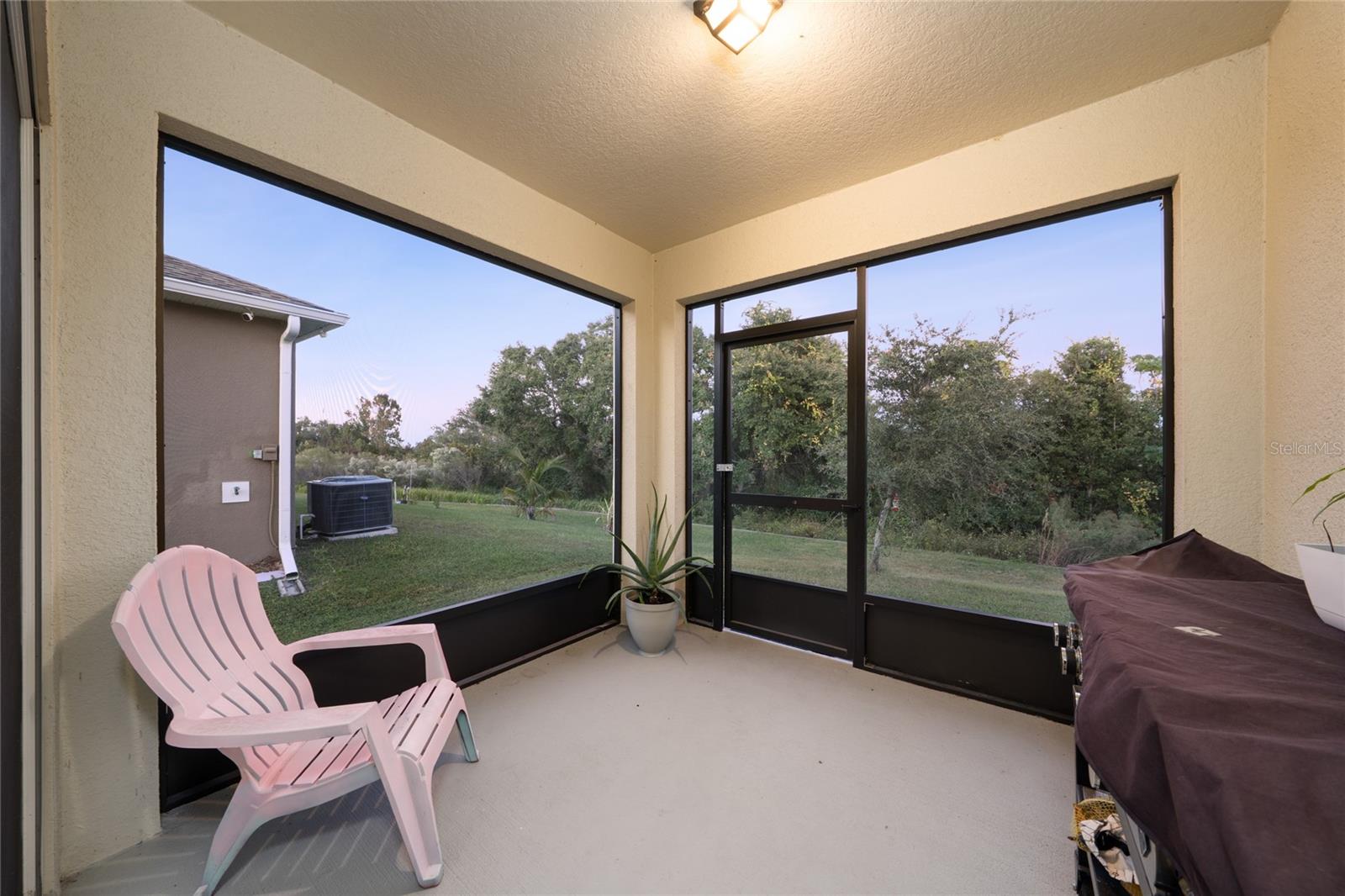 669 JUPITER BEACH RD, GROVELAND, FL — photo 43