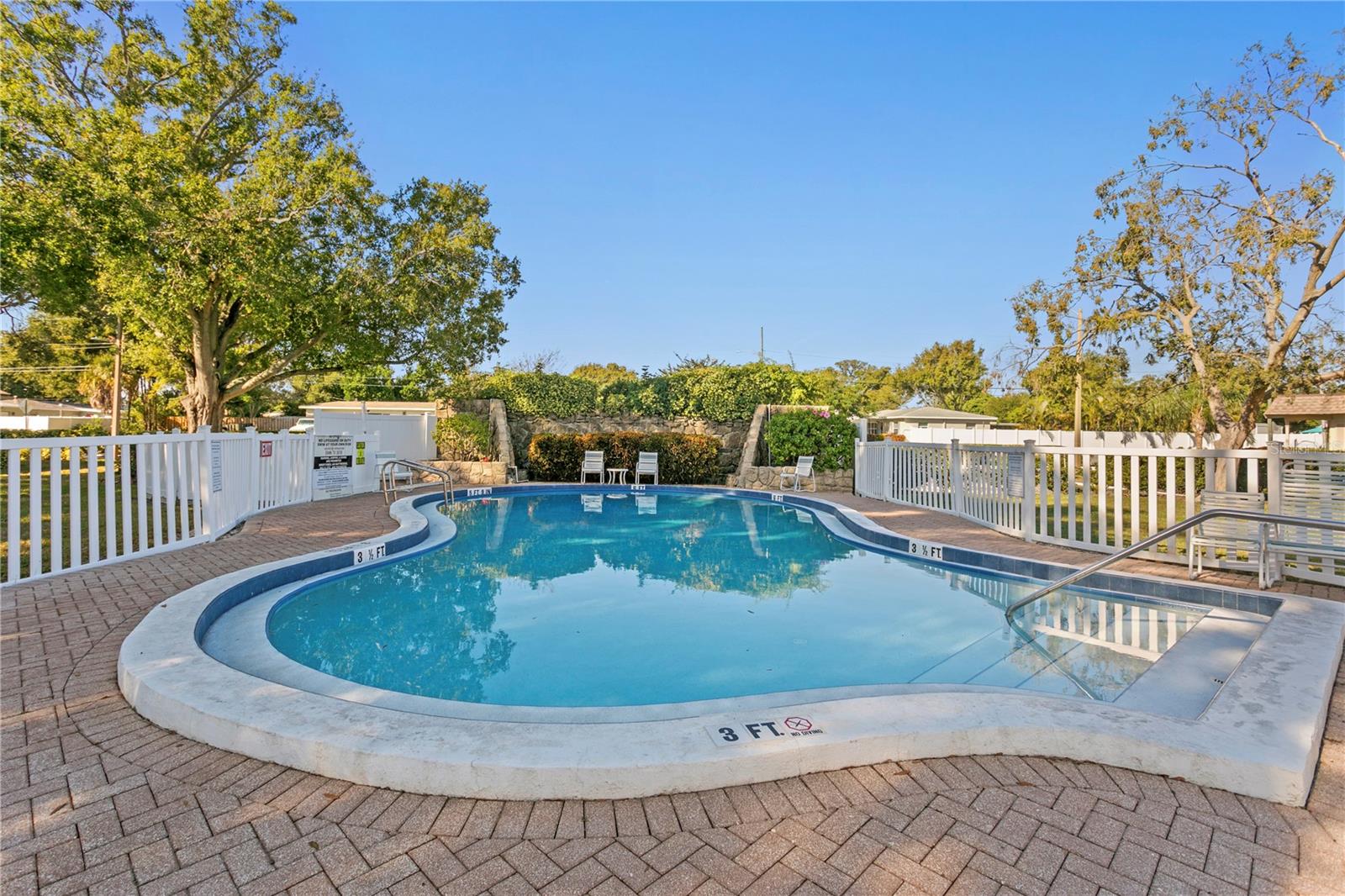 1601 43RD ST N #220, ST PETERSBURG, FL — photo 34