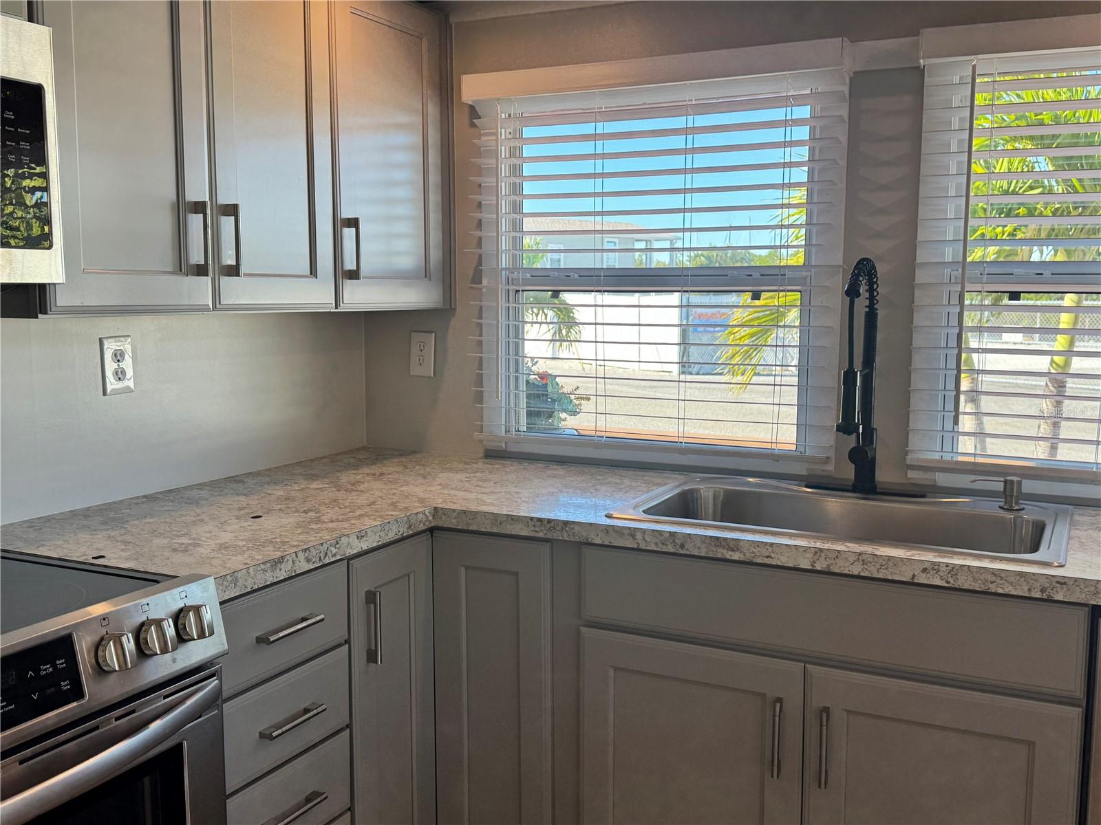 2216 PENNSYLVANIA AVE, BRADENTON, FL — photo 8