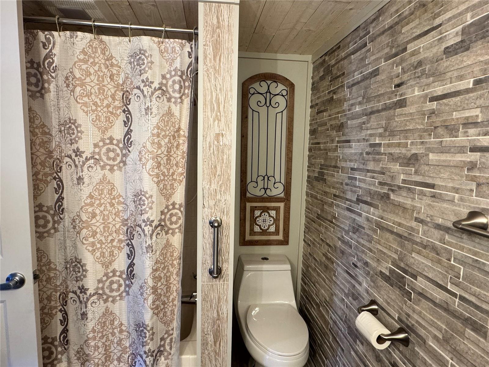 2216 PENNSYLVANIA AVE, BRADENTON, FL — photo 15