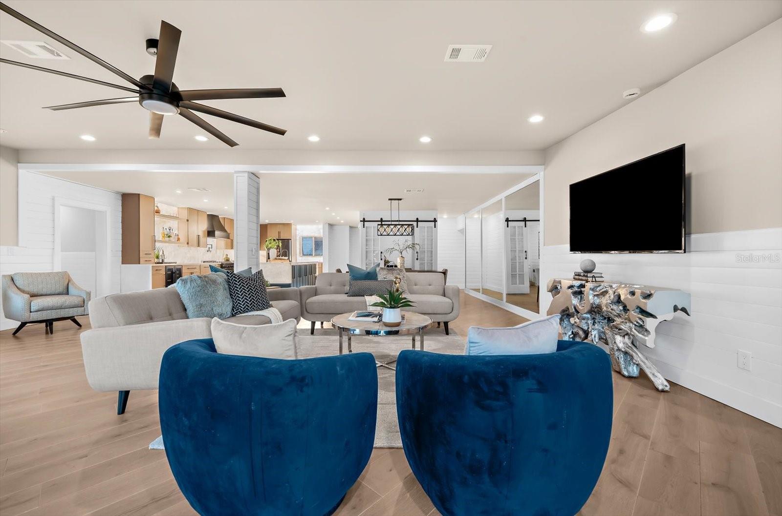 330 LEEWARD IS, CLEARWATER BEACH, FL — photo 4