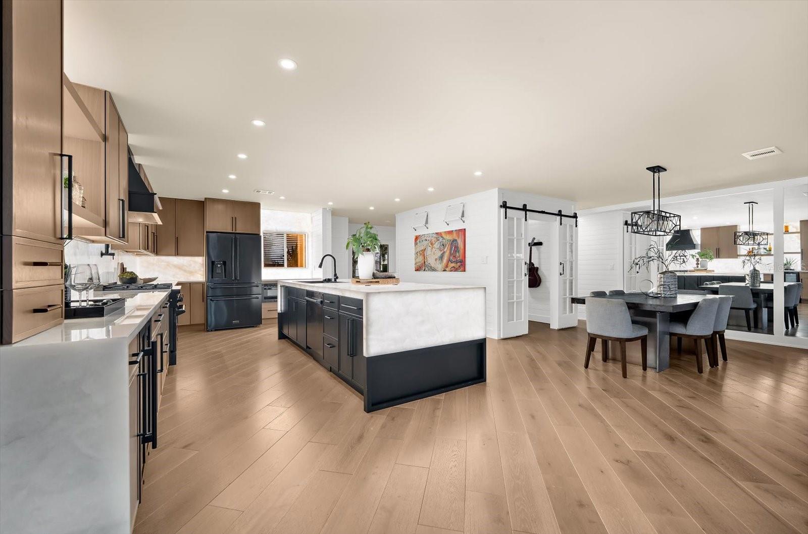 330 LEEWARD IS, CLEARWATER BEACH, FL — photo 14