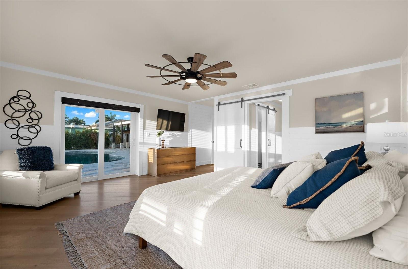 330 LEEWARD IS, CLEARWATER BEACH, FL — photo 29
