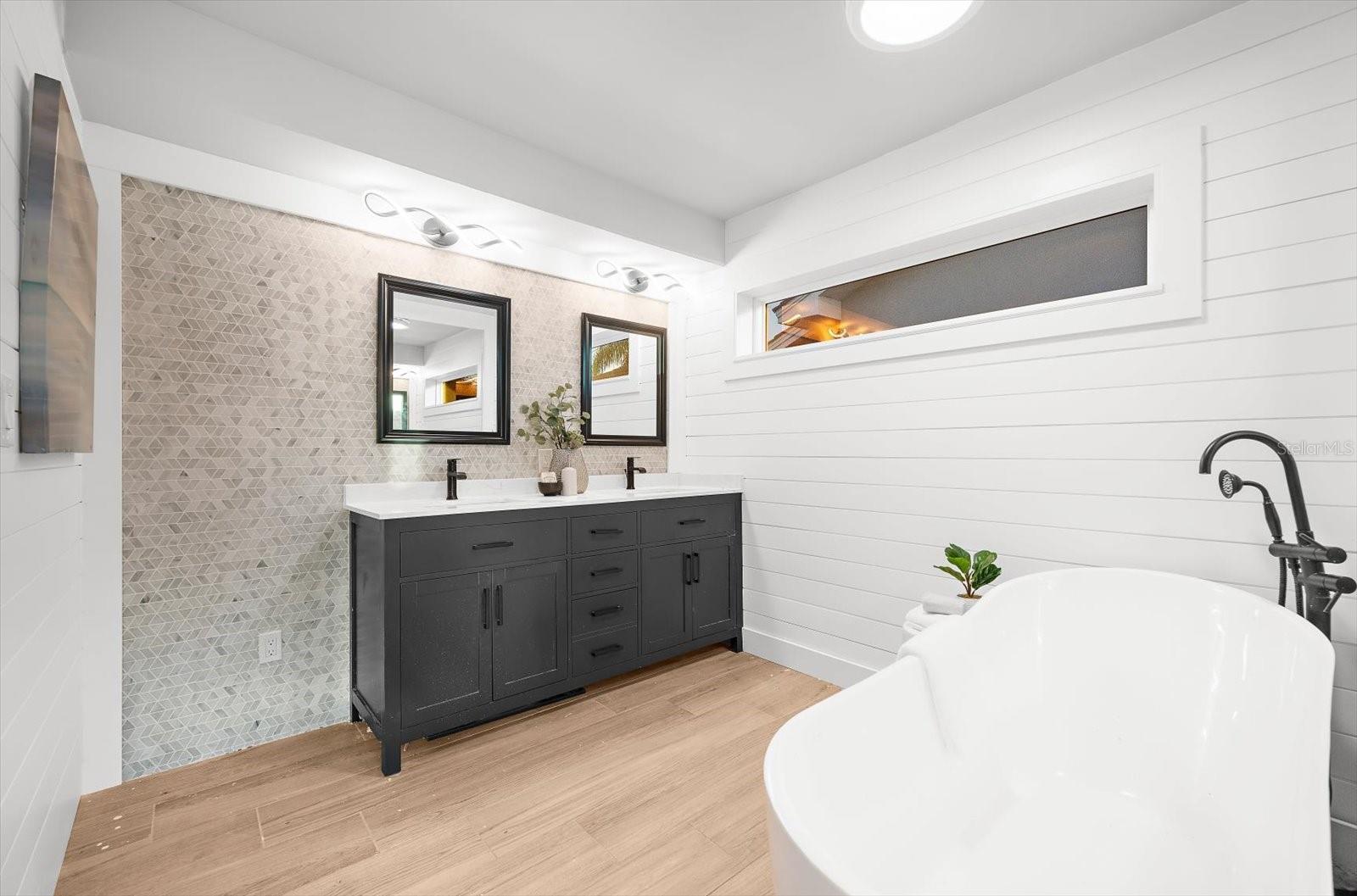 330 LEEWARD IS, CLEARWATER BEACH, FL — photo 30