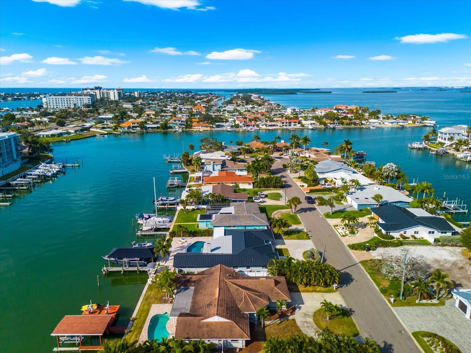 330 LEEWARD IS, CLEARWATER BEACH, FL — photo 70