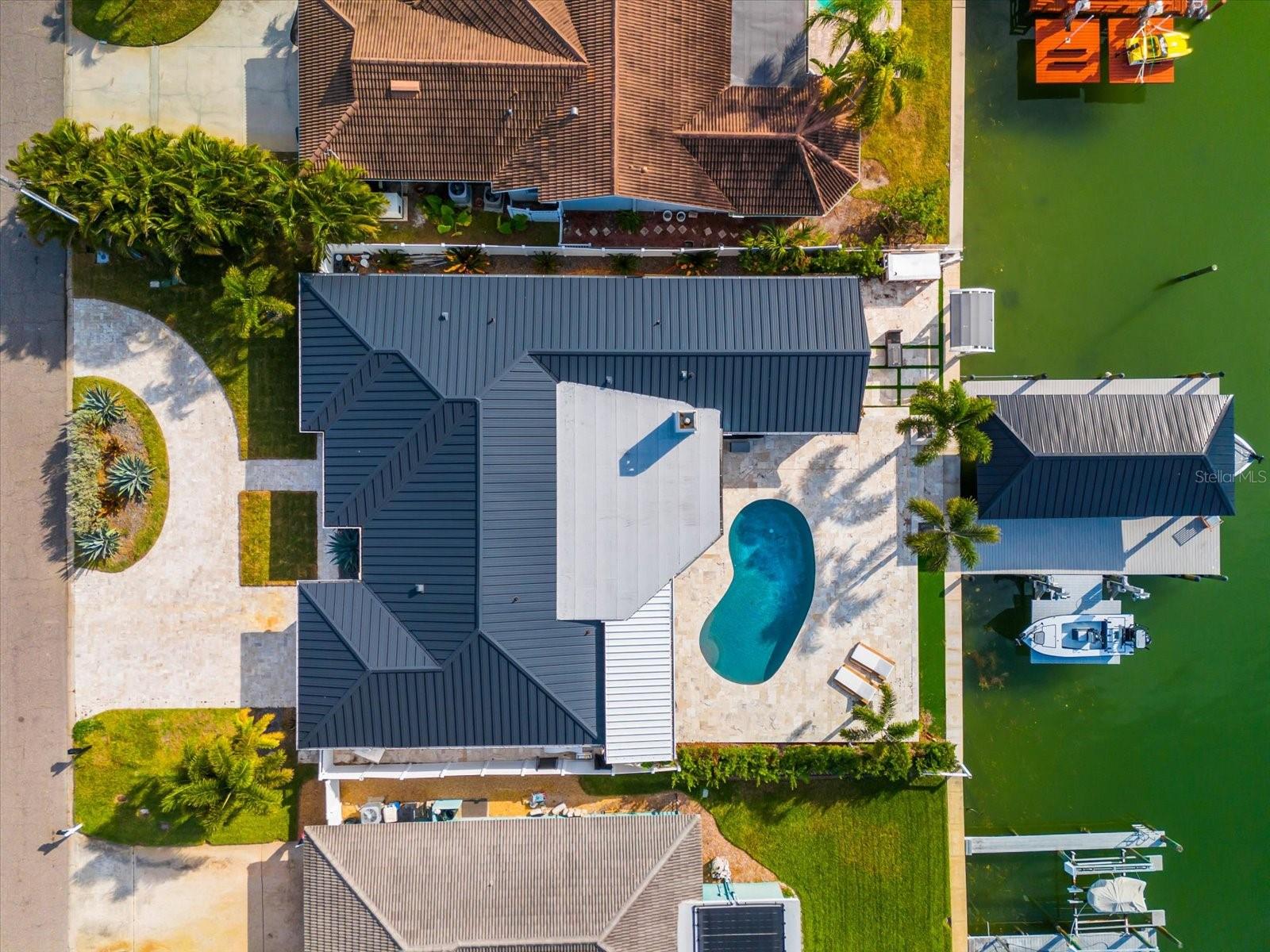330 LEEWARD IS, CLEARWATER BEACH, FL — photo 76