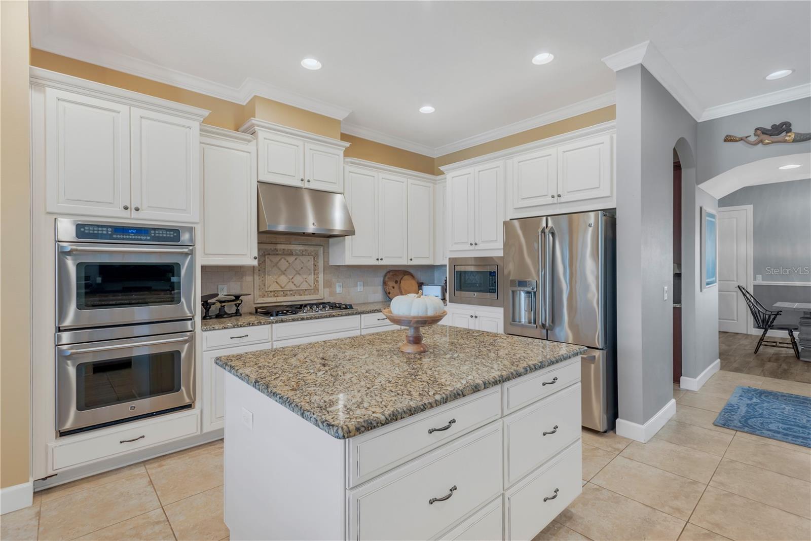 9127 TILLINGHAST DR, TAMPA, FL — photo 9