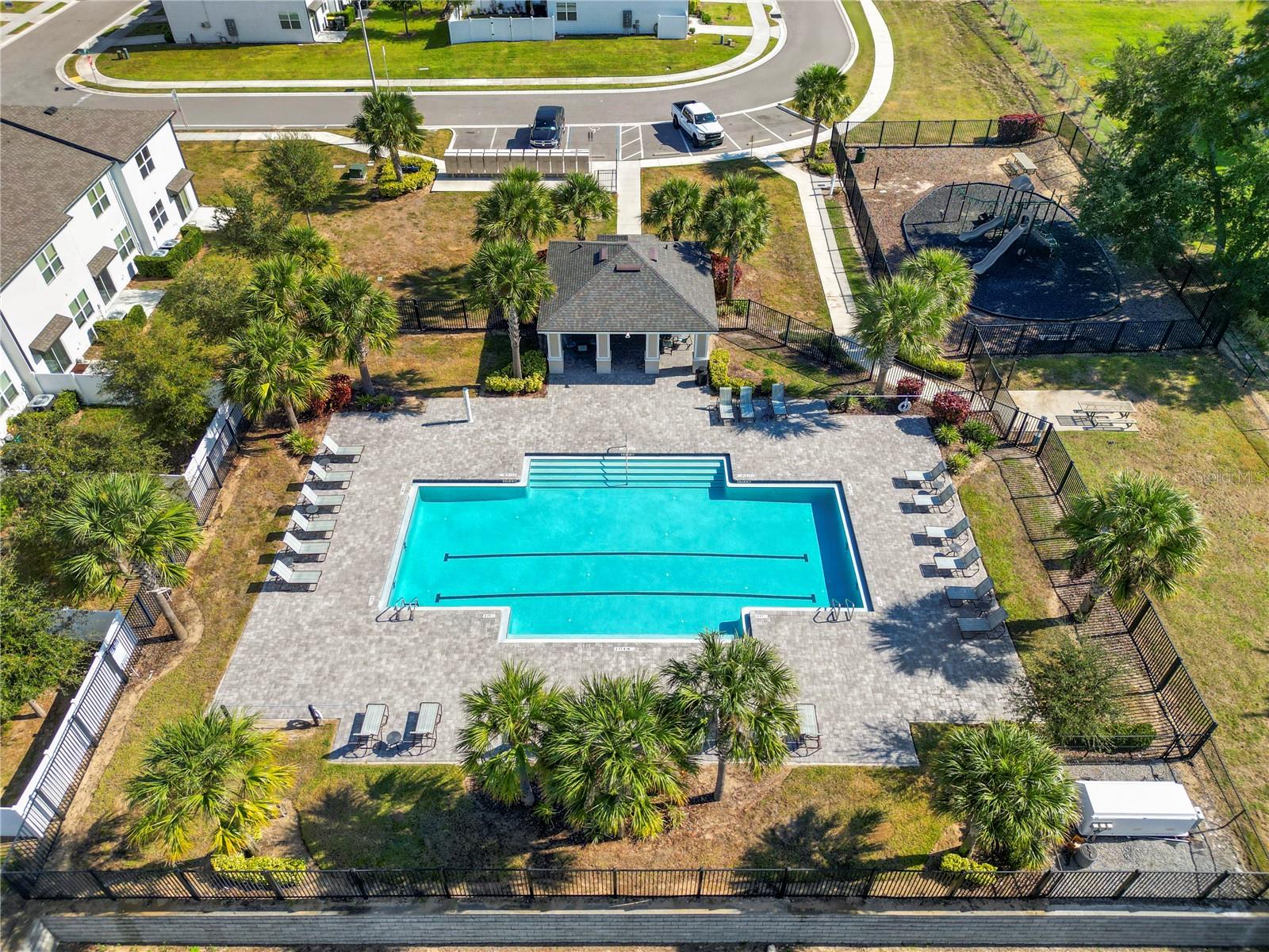 665 MADISON DR, DAVENPORT, FL — photo 33